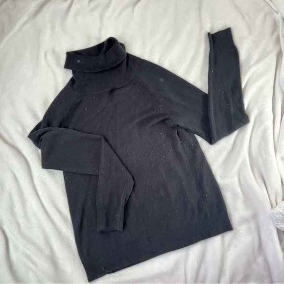 🌟Black Kendra Scott turtle neck sweater small - Picture 3 of 8